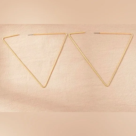 Triangle Goldtone Hoop Earrings NEW NEVER WORN - Picture 3 of 6